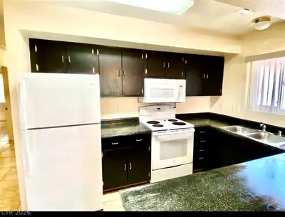 1872 Cosmic Drive, Las Vegas, NV 89115 