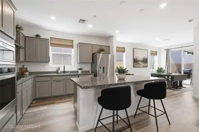 10981 Fennel Avenue Kitchen