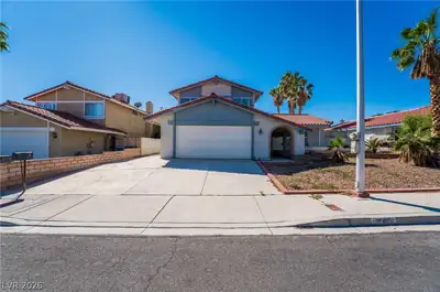 8705 Isola Drive, Las Vegas