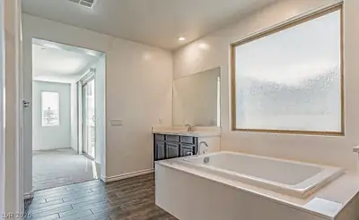 3159 Hazy Hills Avenue, Henderson, NV 89052 Primary Bathroom