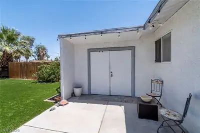 1937 Peyton Drive, Las Vegas, NV 89104 Patio