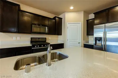 11016 Prairie Grove Road, Las Vegas, NV 89179 Kitchen