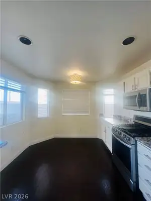 660 Bonanza Plain Avenue, Henderson, NV 89011 Kitchen