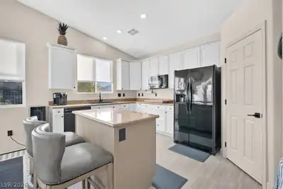 1323 Rolling Sunset Street, Henderson, NV 89052 Kitchen