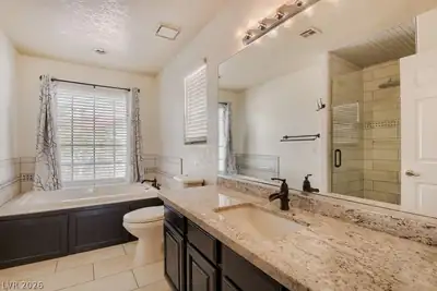912 Portulaca Court, Henderson, NV 89011 Primary Bathroom