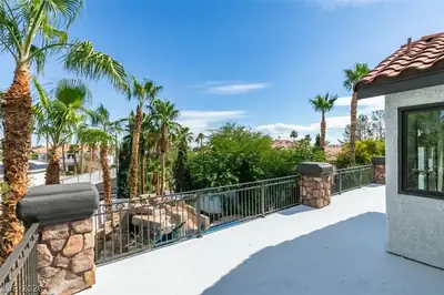 2200 Paseo Court Patio