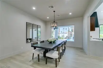2200 Paseo Court Dining Area