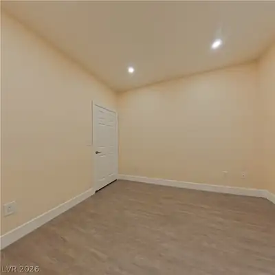 8000 Badura Avenue 1092 Bedroom
