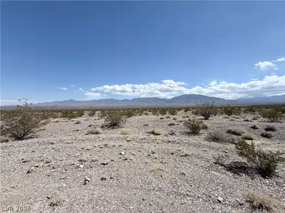 1600 East Ebbets Place Lot