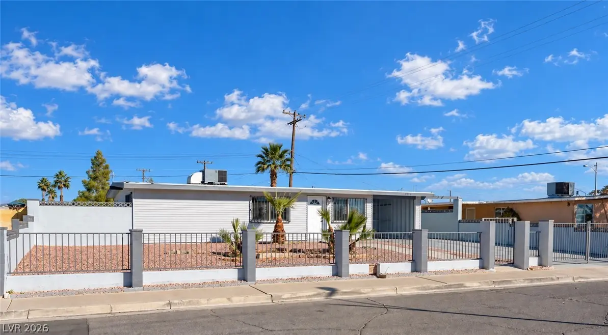 1634 Serenada Avenue, Las Vegas, NV 89169