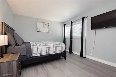 1634 Serenada Avenue, Las Vegas, NV 89169 Bedroom