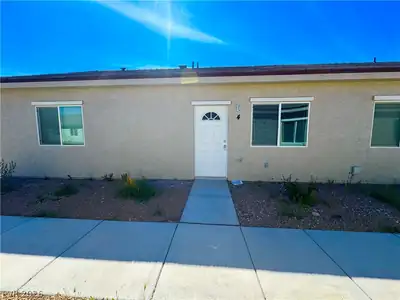 1401 Ogallala Street 4 Entry