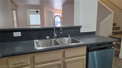 616 Port Talbot Avenue, Las Vegas, NV 89178 Kitchen