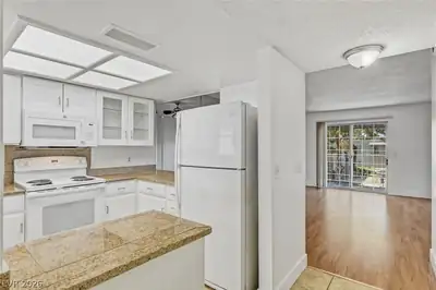3823 South Maryland Parkway K10 Kitchen