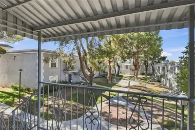 3823 South Maryland Parkway K10 Patio