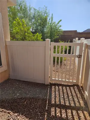 1667 Lefty Garcia Way, Henderson, NV 89002 Yard