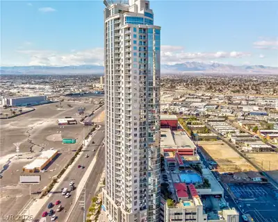 200 West Sahara Avenue 2004 Aerial View
