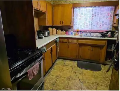 2958 Ferndale Street, Las Vegas, NV 89121 Kitchen
