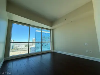 2700 Las Vegas Boulevard 2607 Living Room