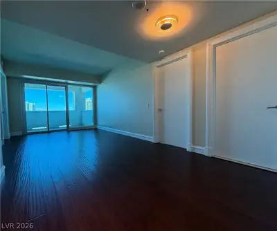 2700 Las Vegas Boulevard 2607 Living Room