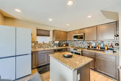 1896 Via Del Rey Court, Las Vegas, NV 89115 Kitchen