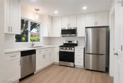 8701 Villa Ridge Drive, Las Vegas, NV 89134 Kitchen