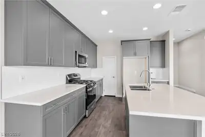 10513 Tranquil Cove Court, Las Vegas, NV 89179 Kitchen