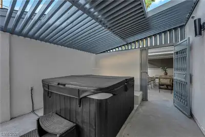 2160 Pueblo Circle, Las Vegas, NV 89169 Patio