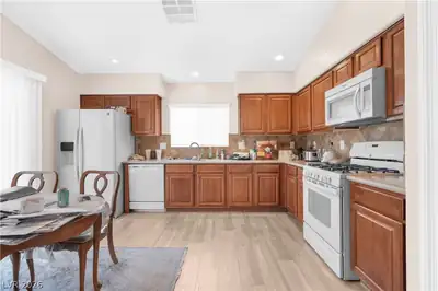 5362 Blue Oat Avenue, Las Vegas, NV 89141 Kitchen