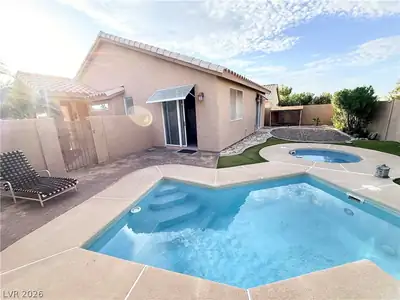 242 Pleasant Pebble Street, Henderson, NV 89074 Pool
