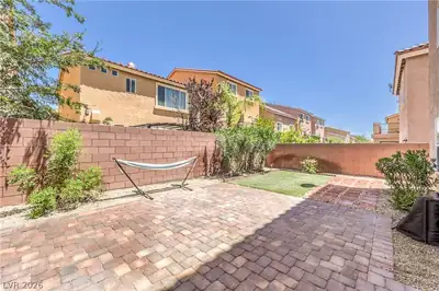 6042 Crown Palms Avenue, Las Vegas, NV 89139 Yard