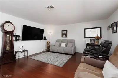 7604 Cromberg 201, Las Vegas, NV 89145 Living Room