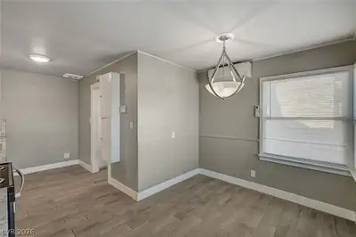 632 Avenue D Dining Area