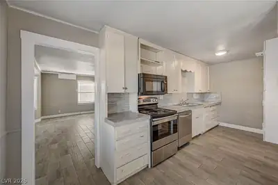 632 Avenue D Kitchen