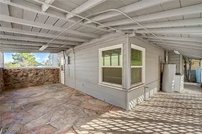 632 Avenue D Patio
