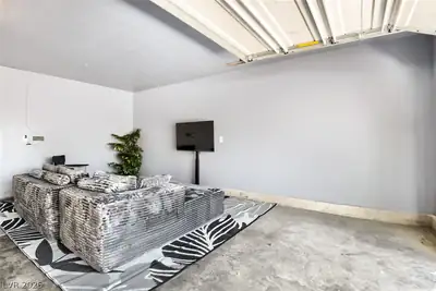 5109 STEEP CLIFFS Avenue, Las Vegas, NV 89115 Garage