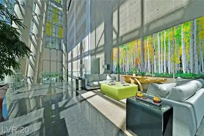 3726 Las Vegas Boulevard 1705 Lobby