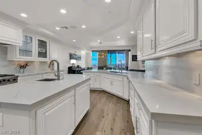 9101 Alta Drive 204, Las Vegas