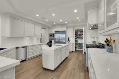 9101 Alta Drive 204 