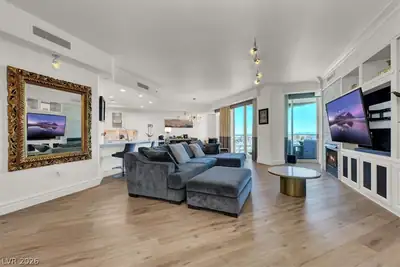 9101 Alta Drive 204 