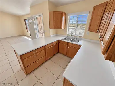 1170 East Calvada Boulevard Kitchen