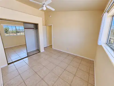 1170 East Calvada Boulevard Bedroom