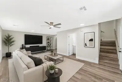 1031 Palm Street, Las Vegas, NV 89104 Living Room
