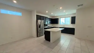 10610 Sariah Skye Avenue, Las Vegas, NV 89166 Kitchen