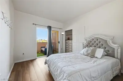 1050 East Cactus Avenue 2006 Bedroom