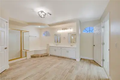 432 Staghorn Pass Avenue, Las Vegas, NV 89183 Primary Bathroom