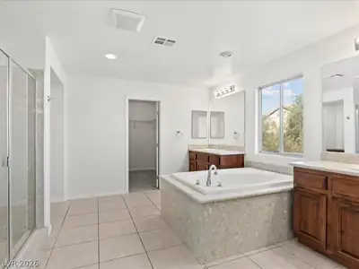 4021 Villa Serena Lane, North Las Vegas, NV 89081 Primary Bathroom
