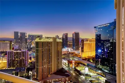 135 East Harmon Avenue 3321, Las Vegas