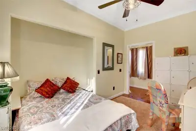 481 Benedict (Casita) Drive Bedroom