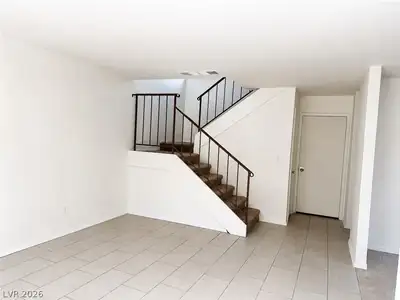 4338 Caliente Street 15 Stairs